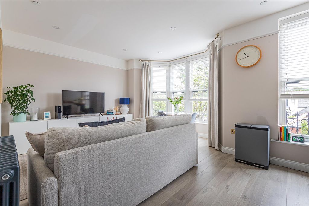 Additional image 5 of 2 bed flat for saleShirley Road, Roath Park, Cardiff CF23