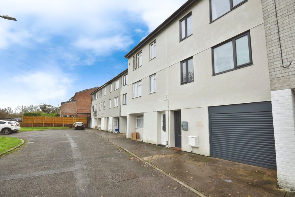 Additional image 13 of 3 bed town house for saleRadyr Court Close, Cardiff CF5