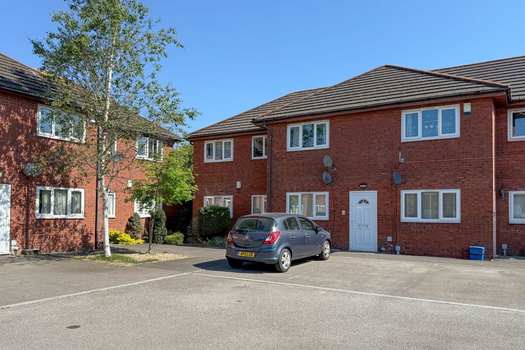 2 bed flat for saleDeemuir Square, Tremorfa CF24