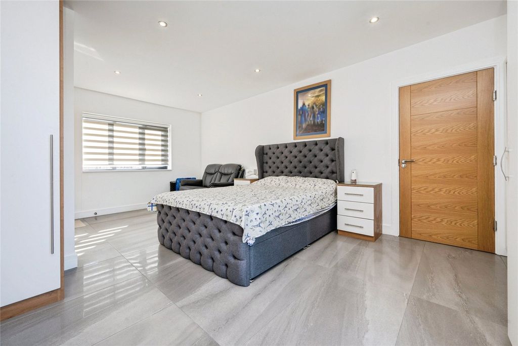 Additional image 31 of 8 bed detached house for saleGreen End Road, Bedford, Bedfordshire MK43