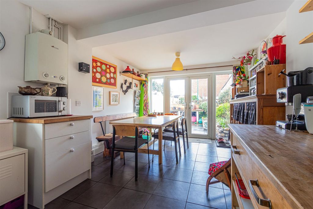 4 bed terraced house for saleRomilly Crescent, Pontcanna, Cardiff CF11 photo 3