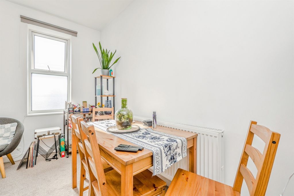 Additional image 9 of 2 bed flat for saleWyndham Crescent, Cardiff CF11