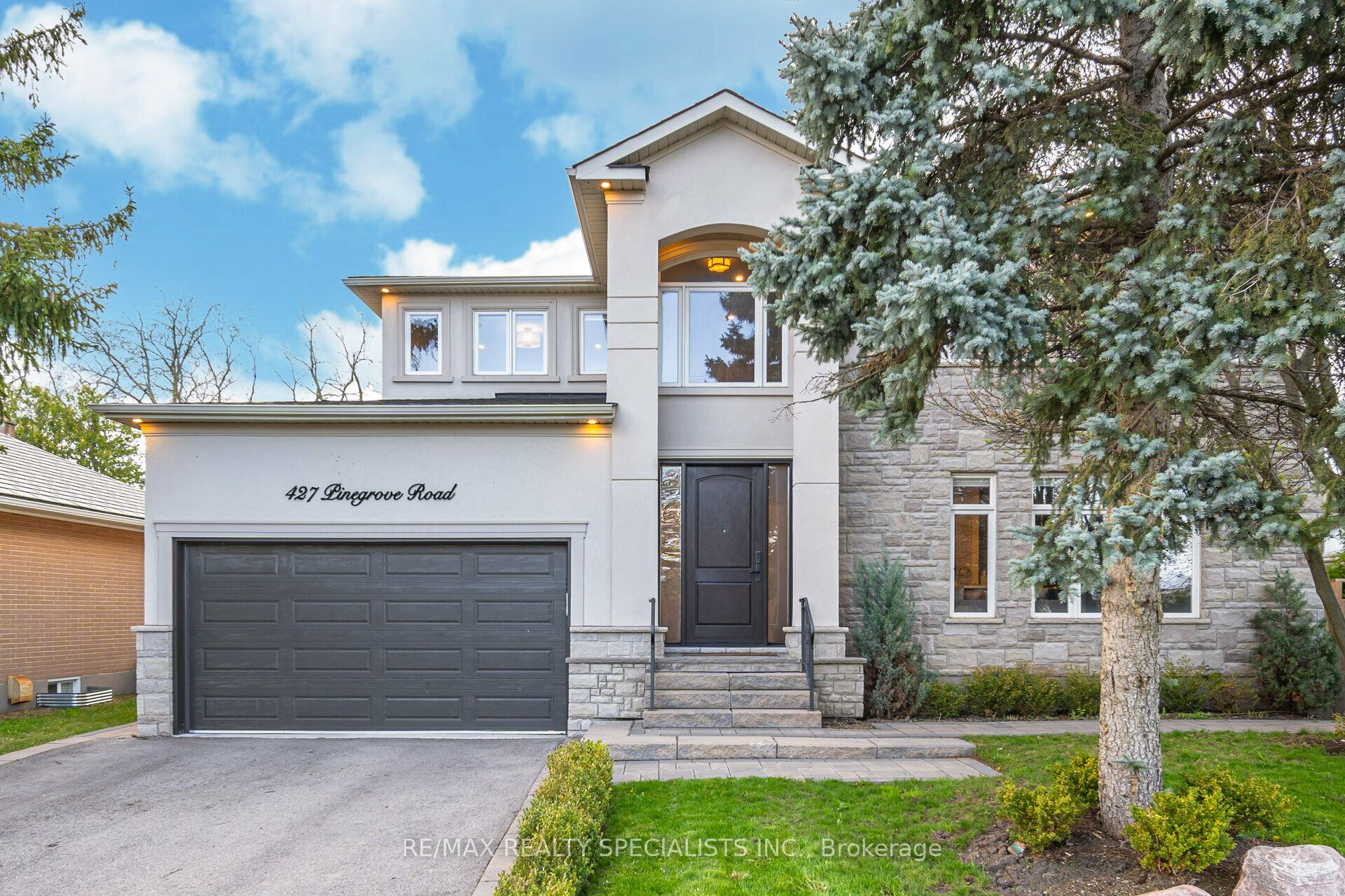 427 Pinegrove Road, Oakville, ON, L6K 2B6