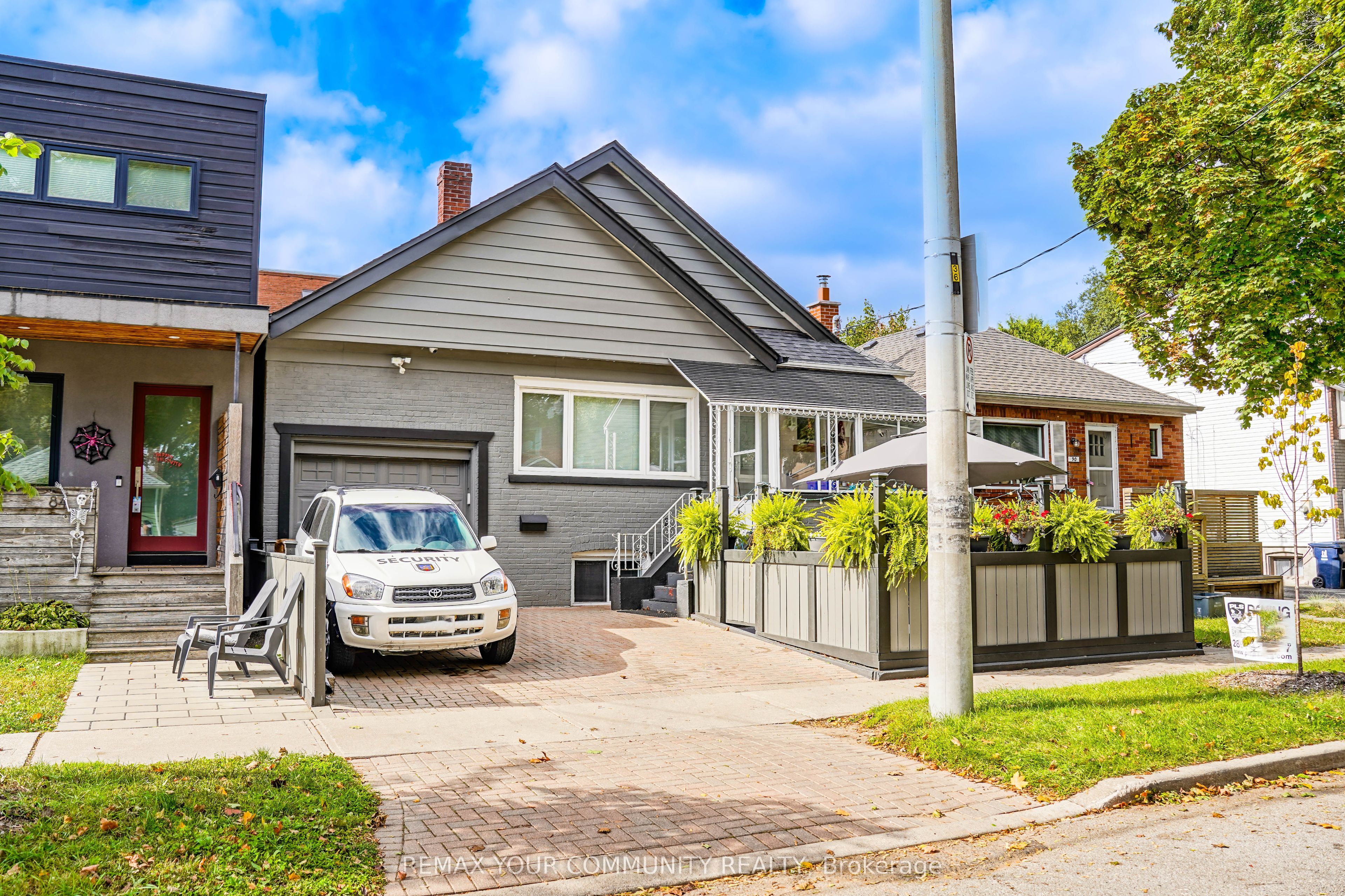 Lower Unit 2-86 Lesmount Avenue, Toronto, ON, M4J 3V9