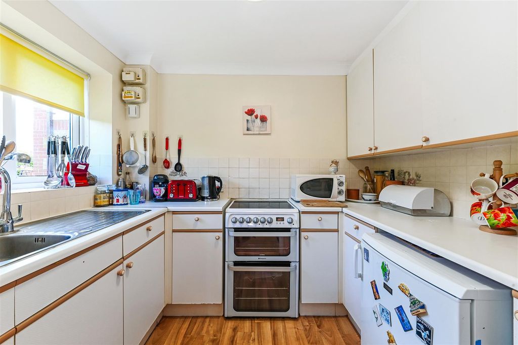 Additional image 9 of 2 bed flat for saleWindmill Court, East Wittering, Chichester PO20
