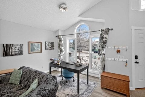 Additional image 8 of 38 Canoe Circle SW, Airdrie, AB, T4B2L6