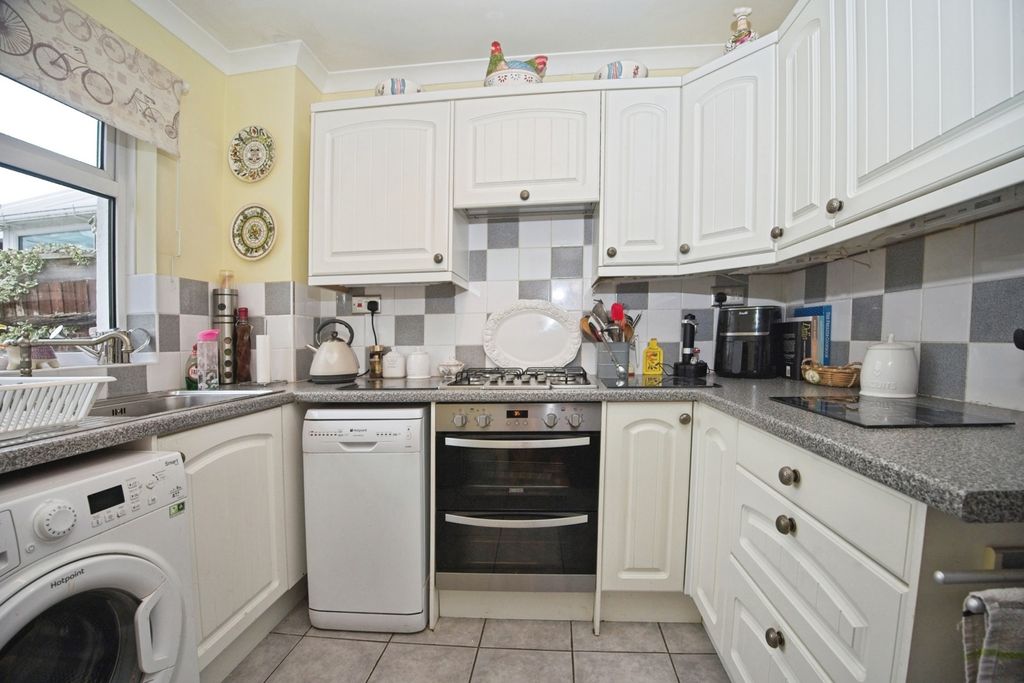 Additional image 5 of 3 bed detached house for saleHill Rise, Cardiff CF23