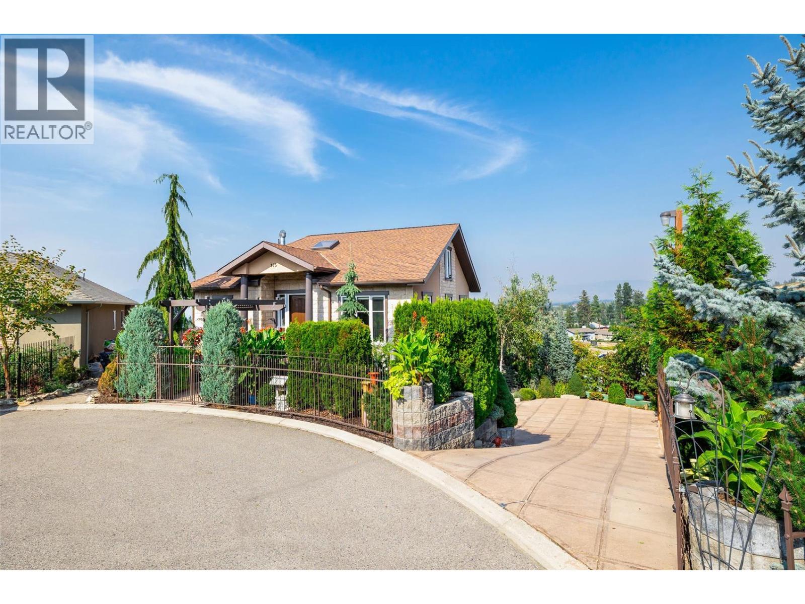 375 Trumpeter Court, Kelowna, BC, V1W5J4