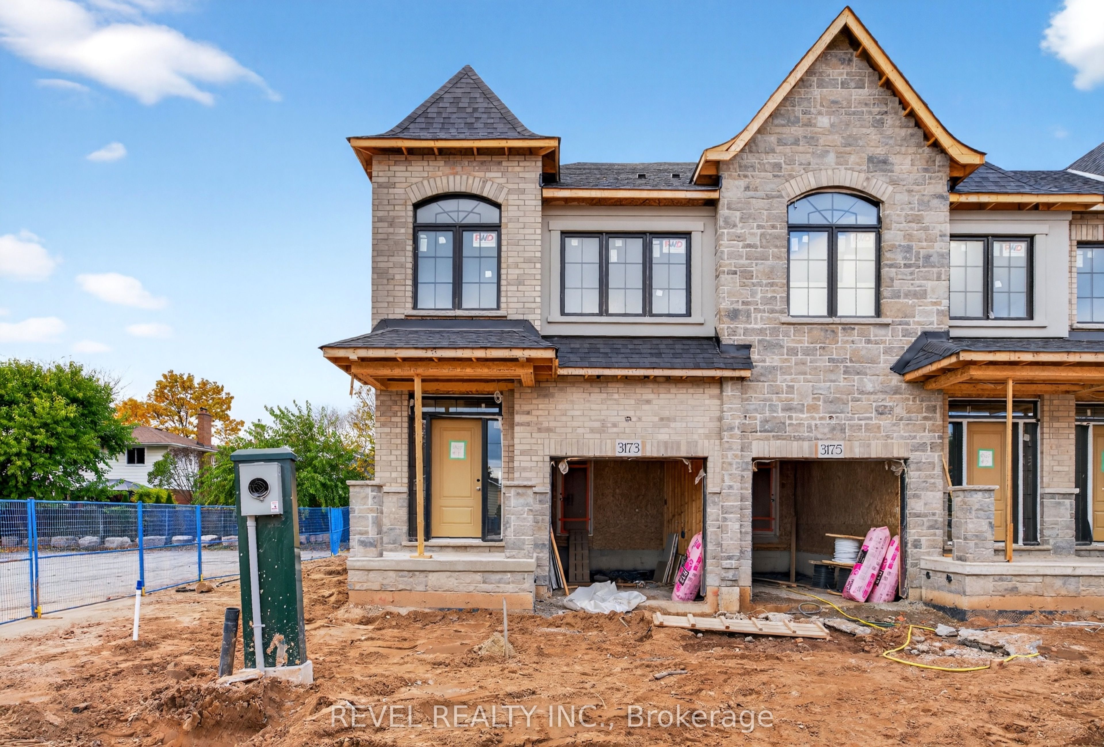 1-600 Maplehill Drive, Burlington, ON, L7N 2W3