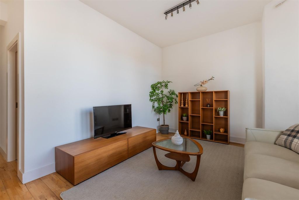 Additional image 6 of 2 bed flat for saleMarlborough Road, Penylan, Cardiff CF23