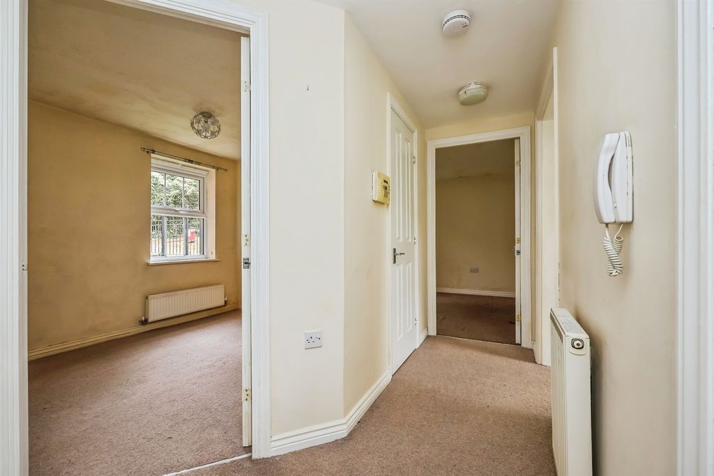 Additional image 4 of 2 bed flat for salePalmerston Road, Ilkeston DE7
