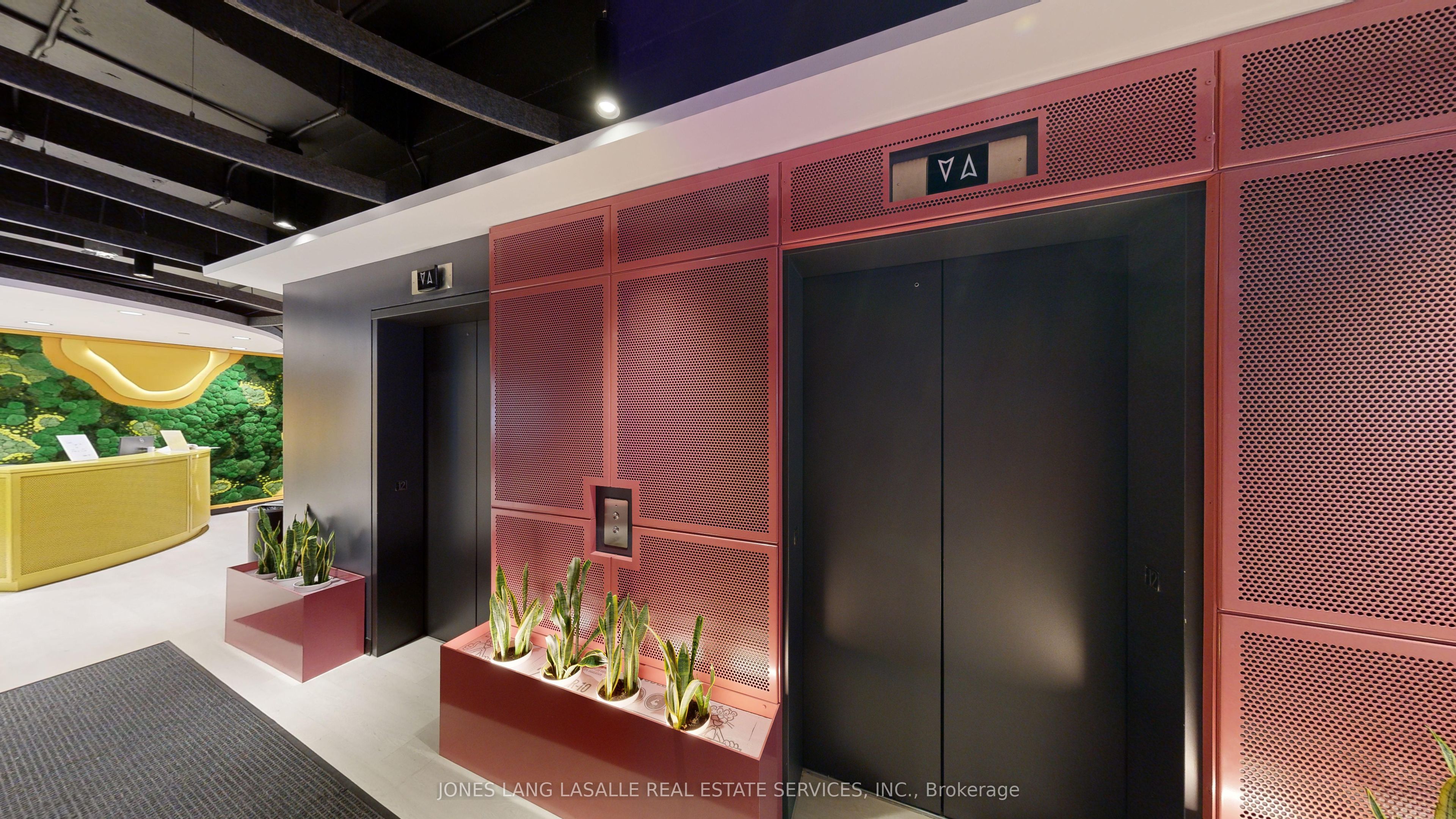 Additional image 2 of 1200-655 Bay Street, Toronto, ON, M5G 2K4