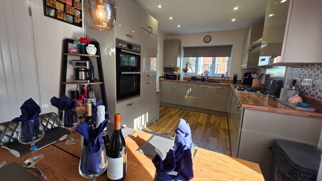 Additional image 6 of 3 bed detached house for saleCarmarthenshire Drive, Glan Llyn, Newport NP19