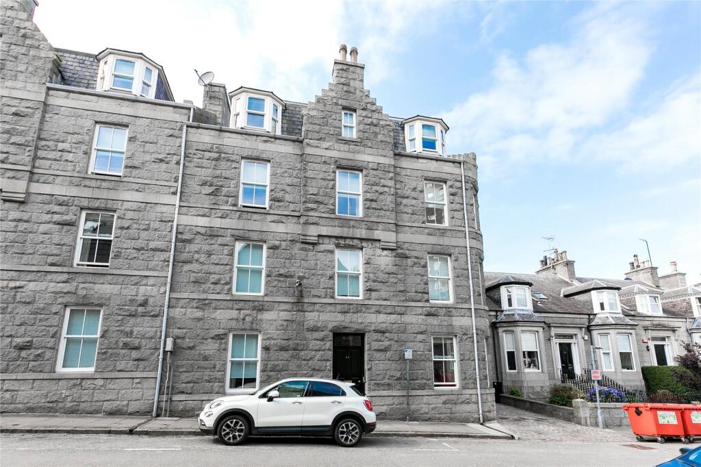 Gilcomston Park, Aberdeen, Aberdeenshire, AB25