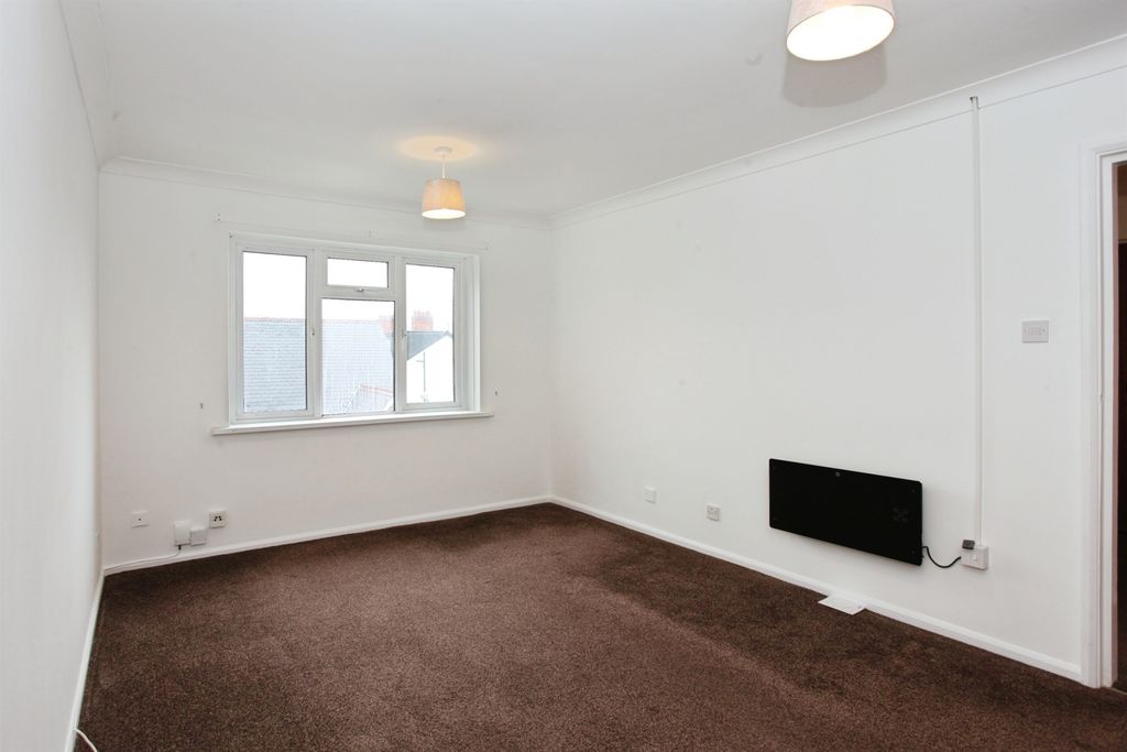 Additional image 4 of 1 bed flat for saleHazelhurst Road, Cardiff CF14