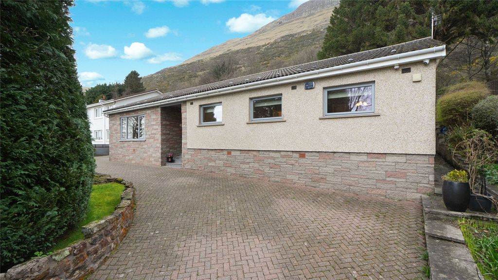 5 bed bungalow for saleCowden, Back Road, Alva, Clackmannanshire FK12