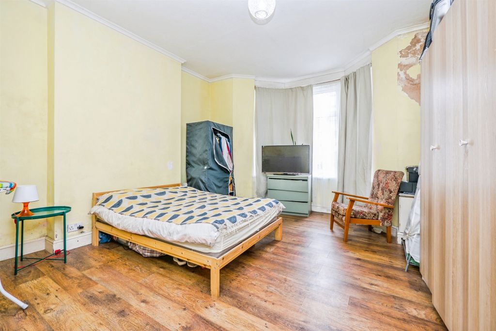 Additional image 5 of 2 bed flat for saleClaude Place, Roath, Cardiff CF24
