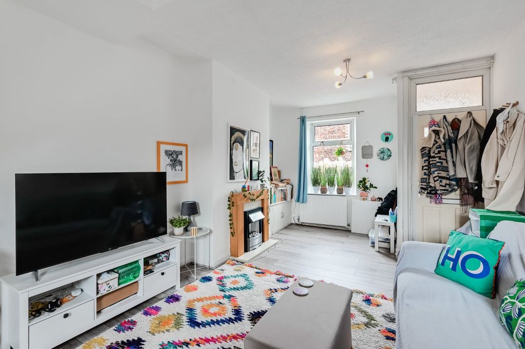 Additional image 3 of 2 bed terraced house for saleLower Ebor Street, Clementhorpe, York YO23