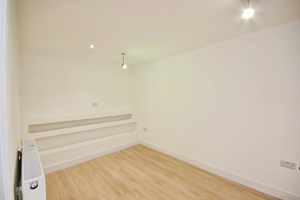 Additional image 9 of 3 bed town house for saleRadyr Court Close, Cardiff CF5