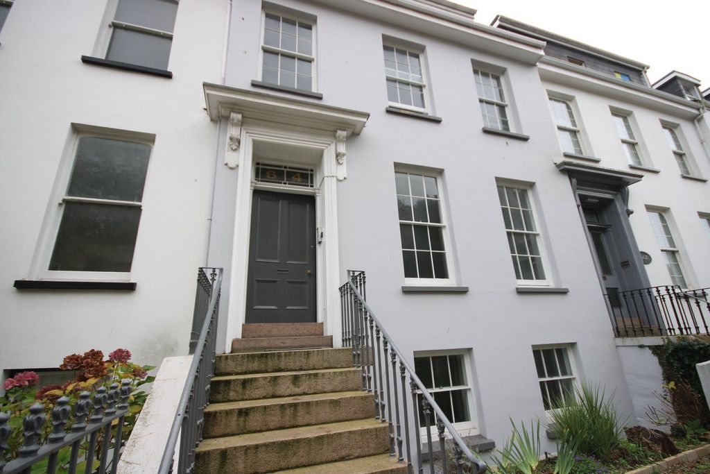 1 bed flat for sale64 Rouge Bouillon, St Helier JE2