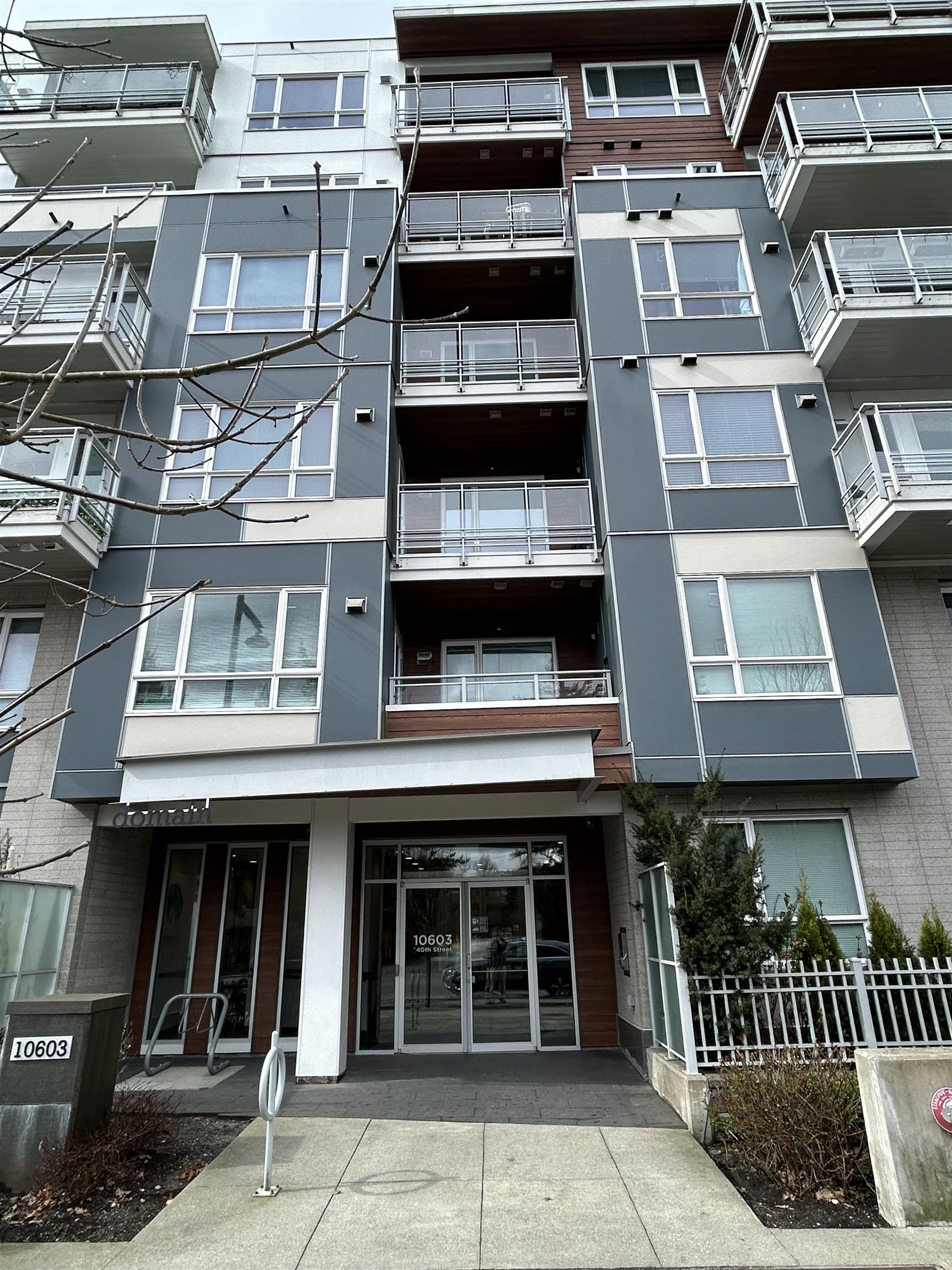 512-10603 140 Street, Surrey, BC, V3T 0M8