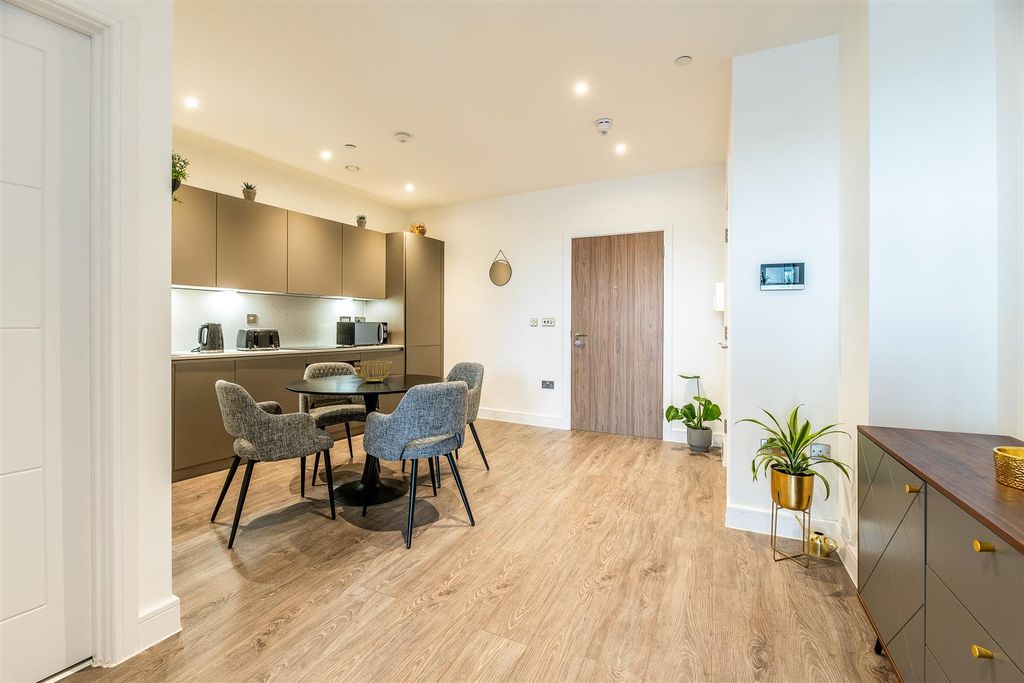 Additional image 5 of 1 bed flat for saleThe Waterside Apartments, Pavillion Road, West Bridgford NG2