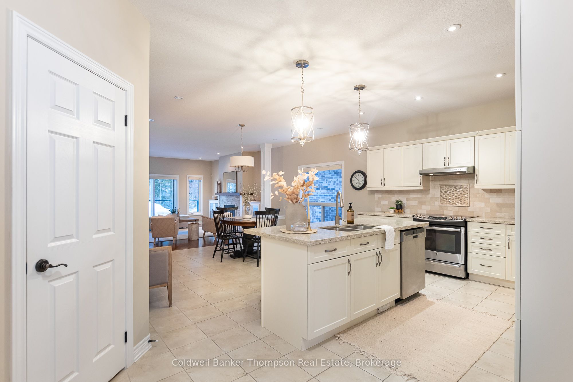 Additional image 3 of 32 Prestwick Drive, Huntsville, ON, P1H 0C2
