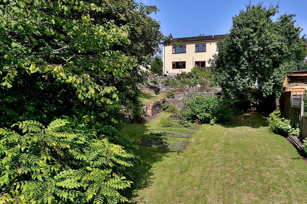 4 bed link detached house for saleGlenview, Maes Y Gwartha Road, Gilwern, Abergavenny NP7