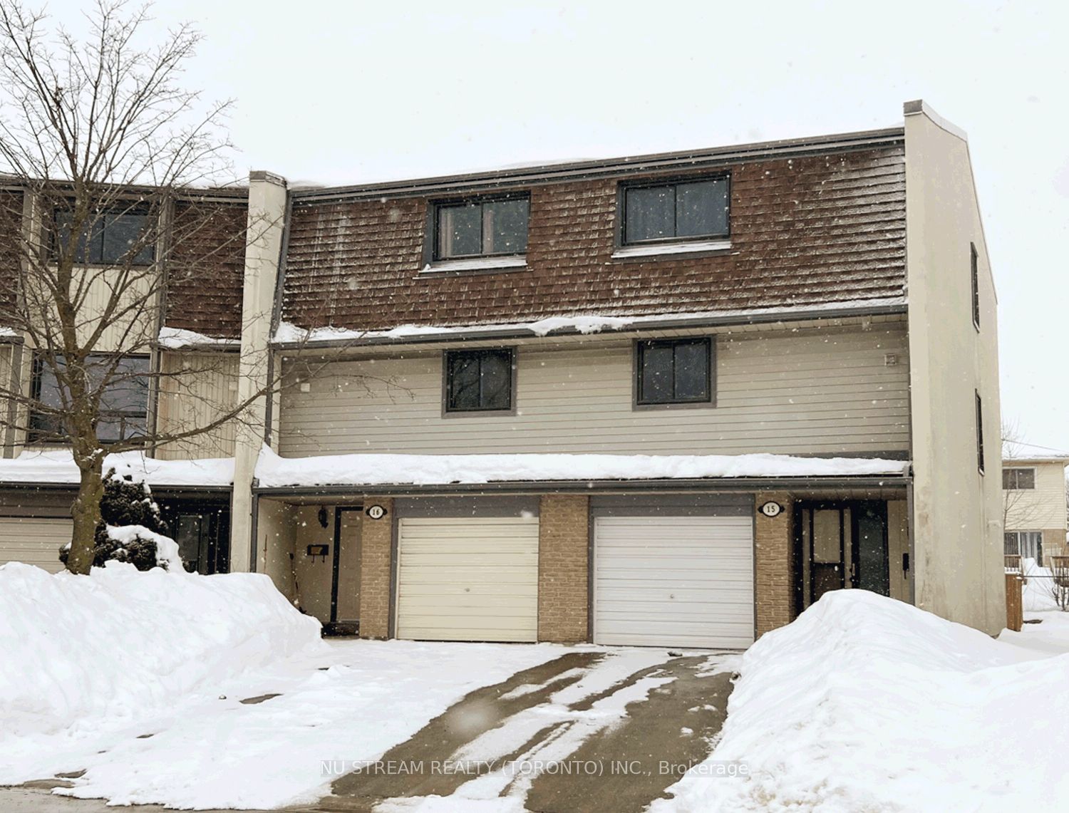 16-16 Ashton Crescent, Brampton, ON, L6S 3J9