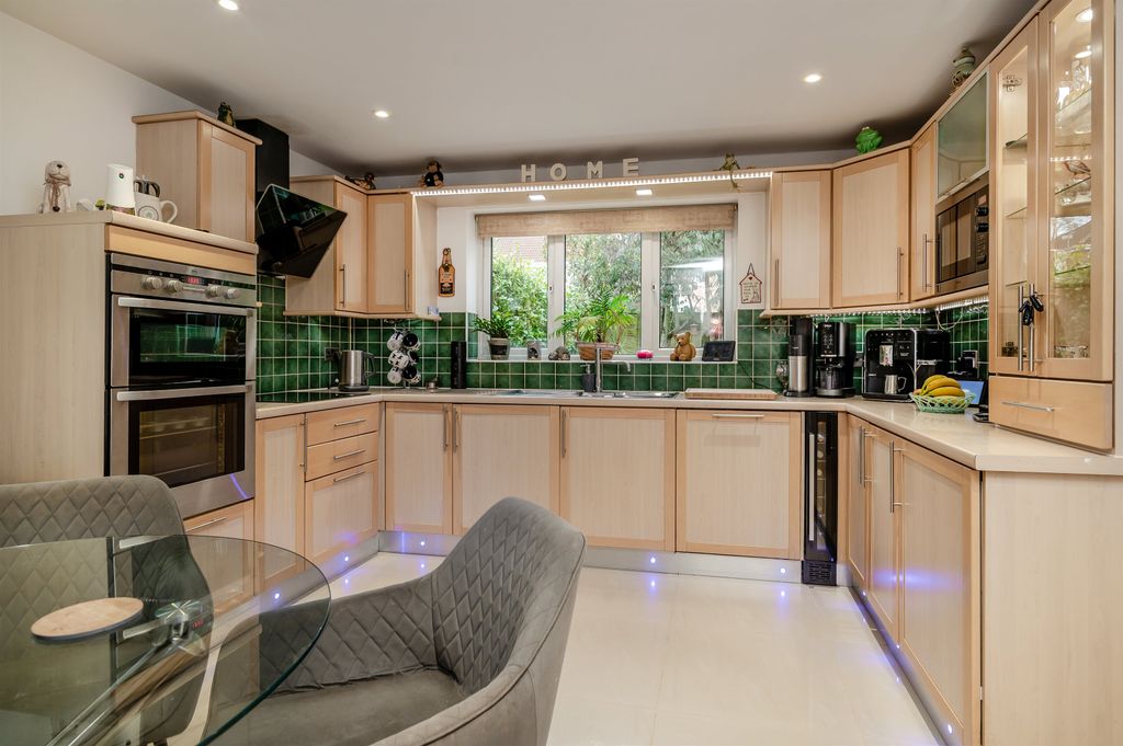 Additional image 7 of 4 bed detached house for salePriory Gardens, Langstone, Newport, Newport NP18