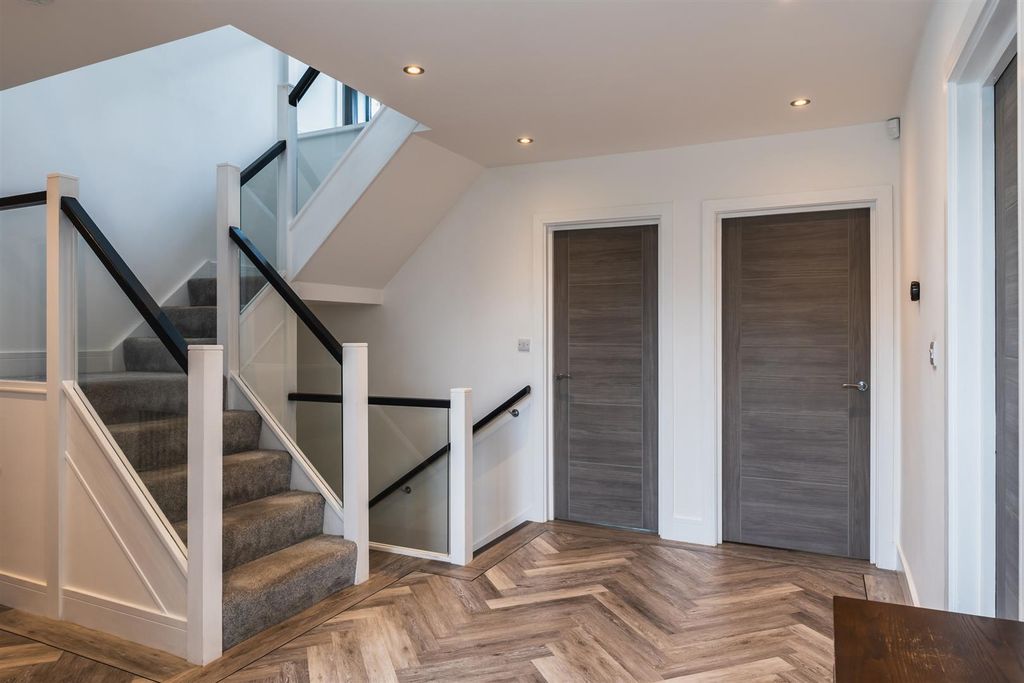 Additional image 28 of 6 bed detached house for saleCortworth Road, Sheffield S11