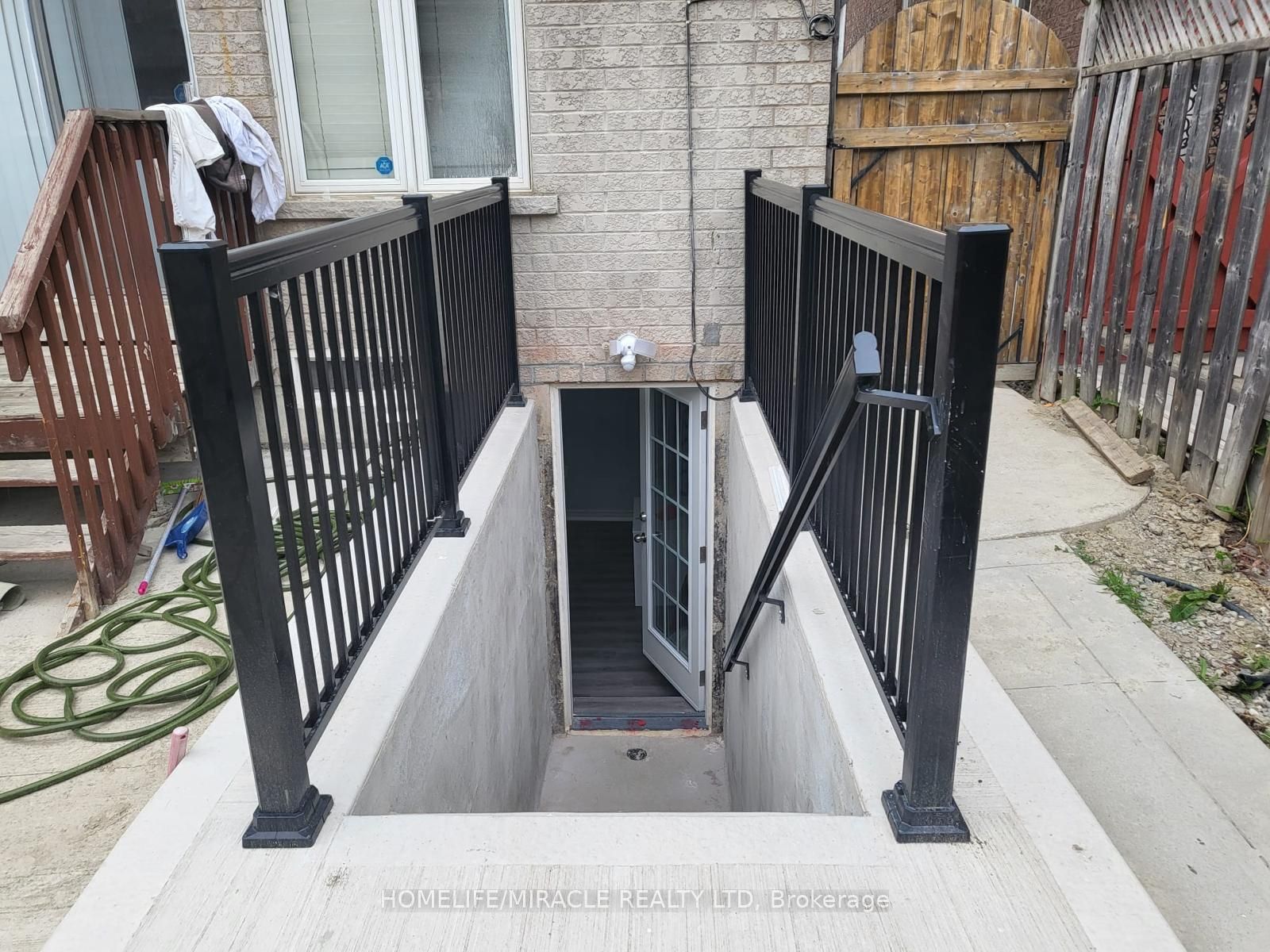 Additional image 2 of Bsmt-25 Silent Pond Crescent, Brampton, ON, L6V 4R6