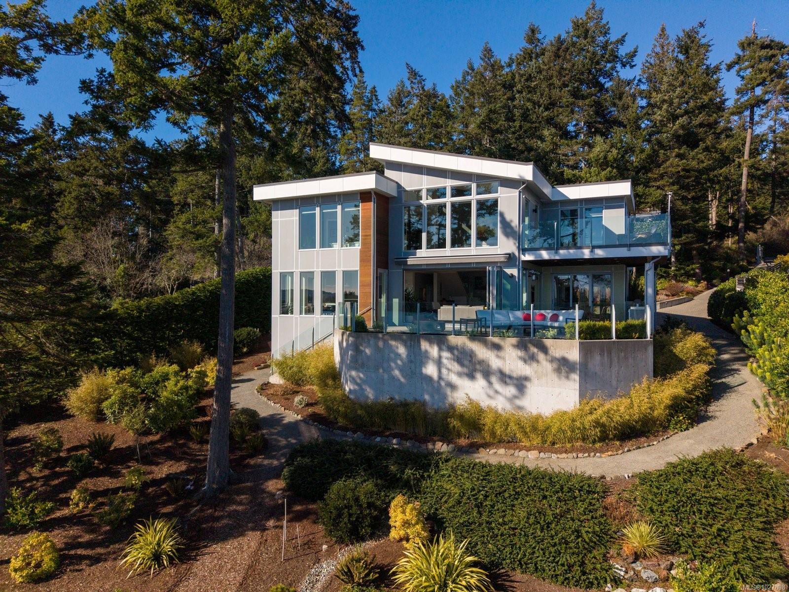 2355 Tryon Road, North Saanich, BC, V8L 5H8 photo 3