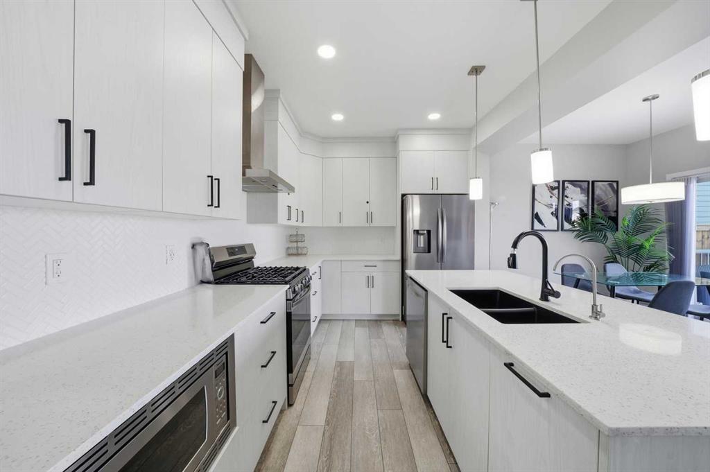 Additional image 6 of 704 Creekstone Circle SW, Calgary, AB, T2X 4Y6