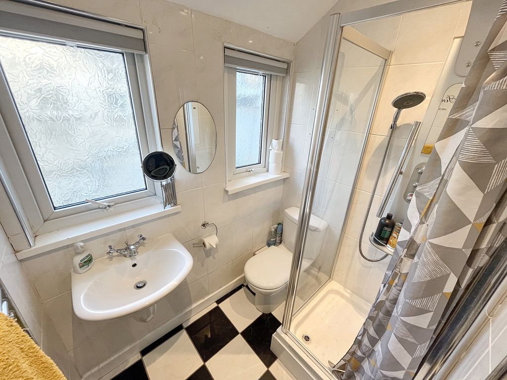 Additional image 18 of 6 bed terraced house for saleTaff Embankment, Grangetown, Cardiff CF11