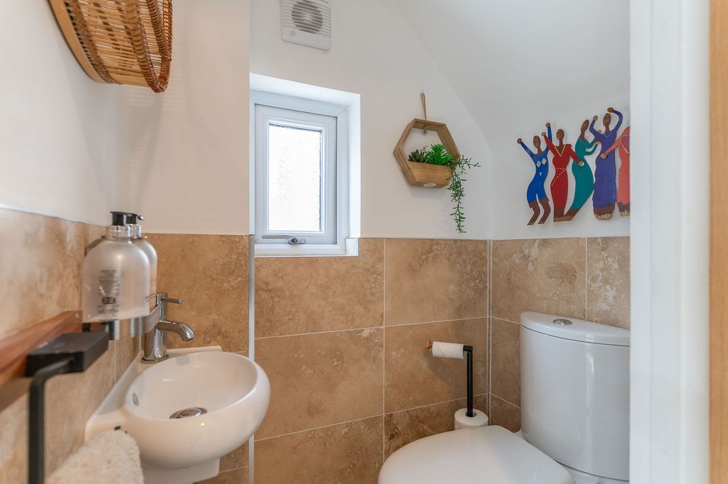 Additional image 8 of 4 bed semi-detached house for saleRingwood Avenue, Newport NP19