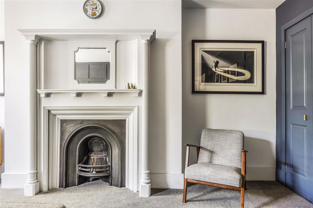 Additional image 7 of 2 bed flat for saleLansdown Road, Cheltenham GL51