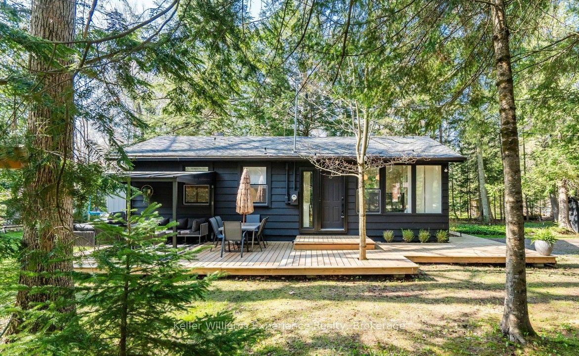 1 Sundown Road, Tiny, ON, L0L 2J0