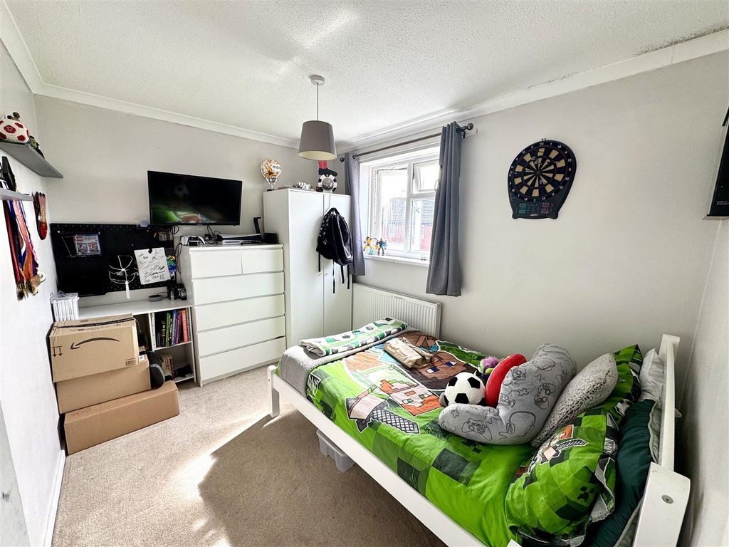 Additional image 11 of 3 bed semi-detached house for saleLapwing Avenue, Caldicot NP26