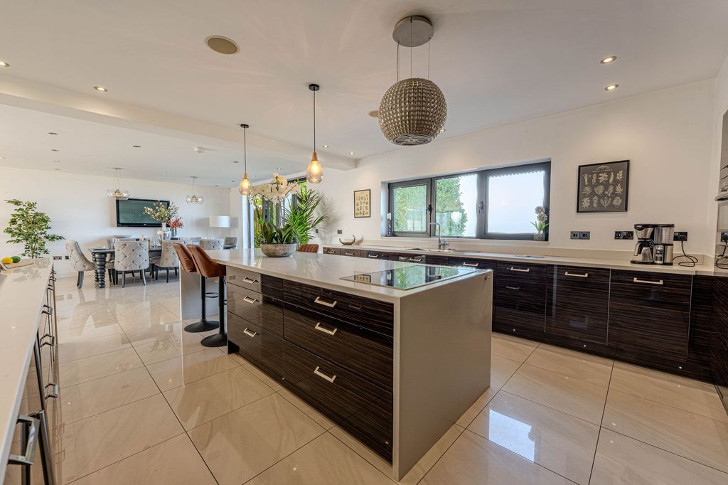 Additional image 10 of 6 bed detached house for saleKemeys Inferior, Newport NP18
