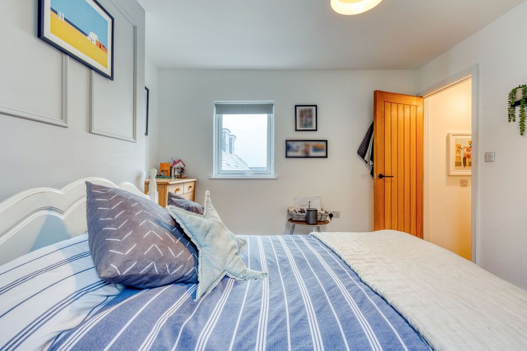 Additional image 19 of 2 bed property for sale2 Brooklyn Mews, St Helier JE2