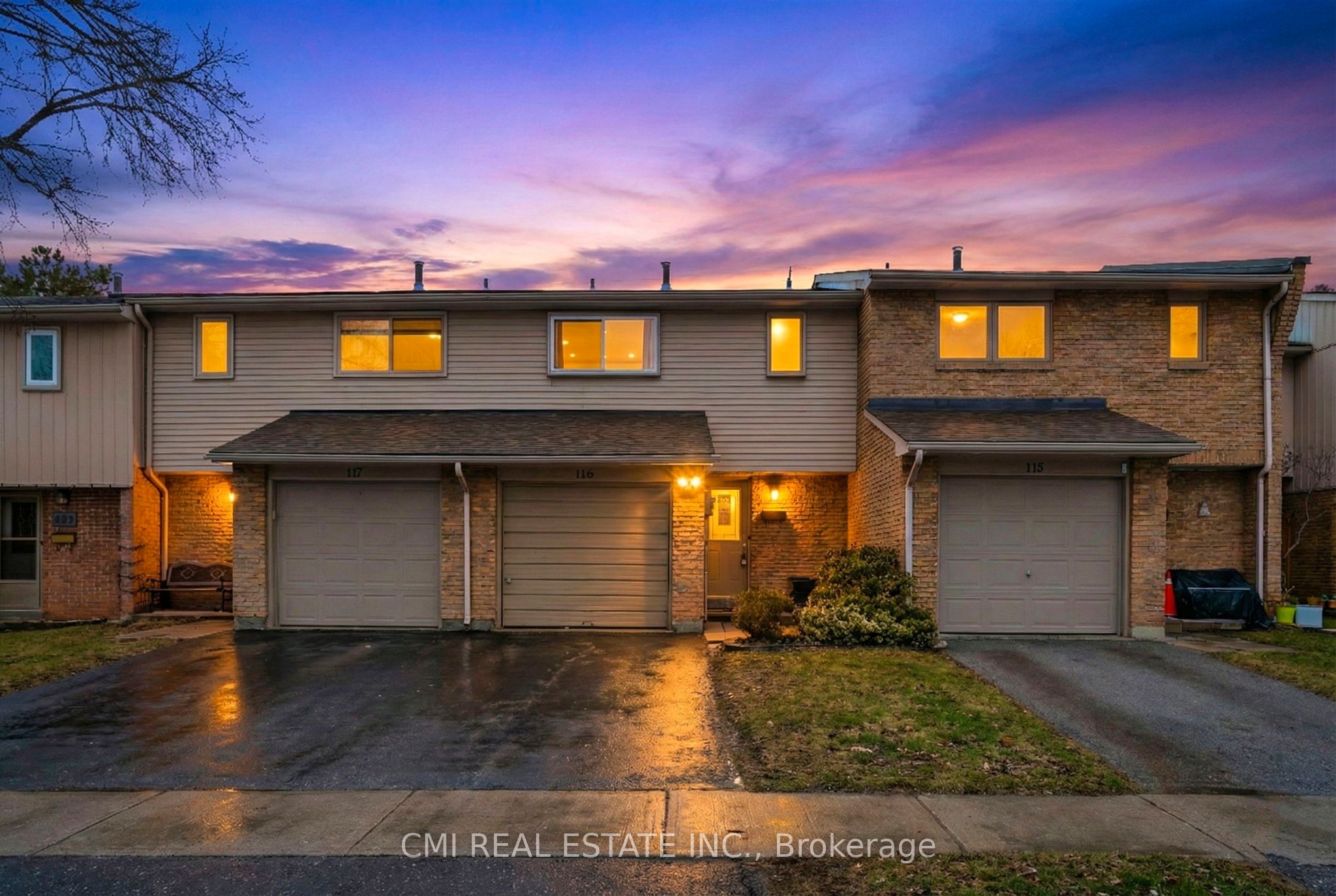 116-1538 Lancaster Drive, Oakville, ON, L6H 2Z3