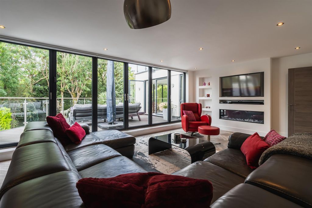Additional image 17 of 6 bed detached house for saleCortworth Road, Sheffield S11