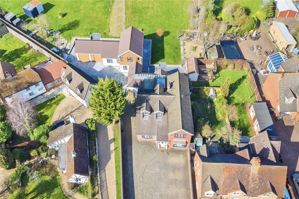Additional image 3 of 8 bed detached house for saleGreen End Road, Bedford, Bedfordshire MK43