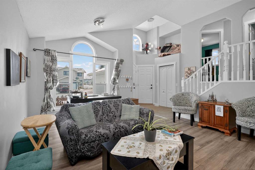 Additional image 6 of 38 Canoe Circle SW, Airdrie, AB, T4B2L6