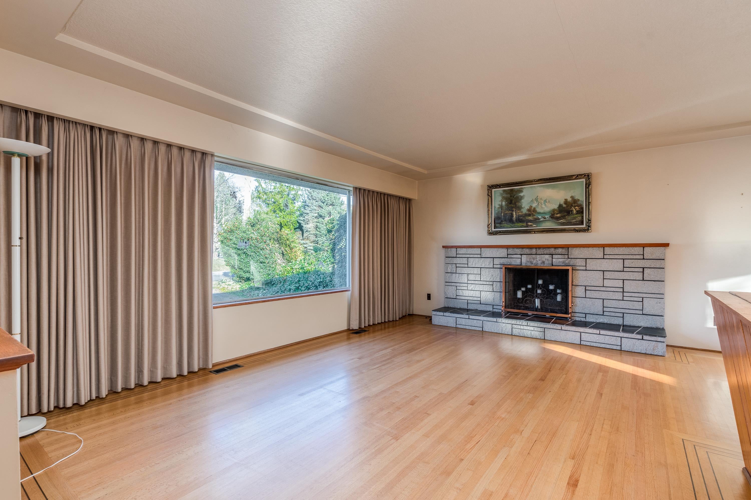 Additional image 3 of 7046 Hillview Street, Burnaby, BC, V5A 1Y3