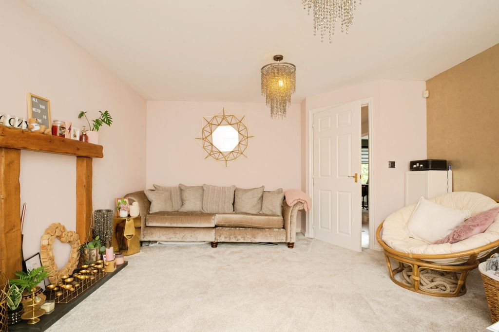 Additional image 6 of 5 bed detached house for saleSpeedwell Close, Cardiff CF23