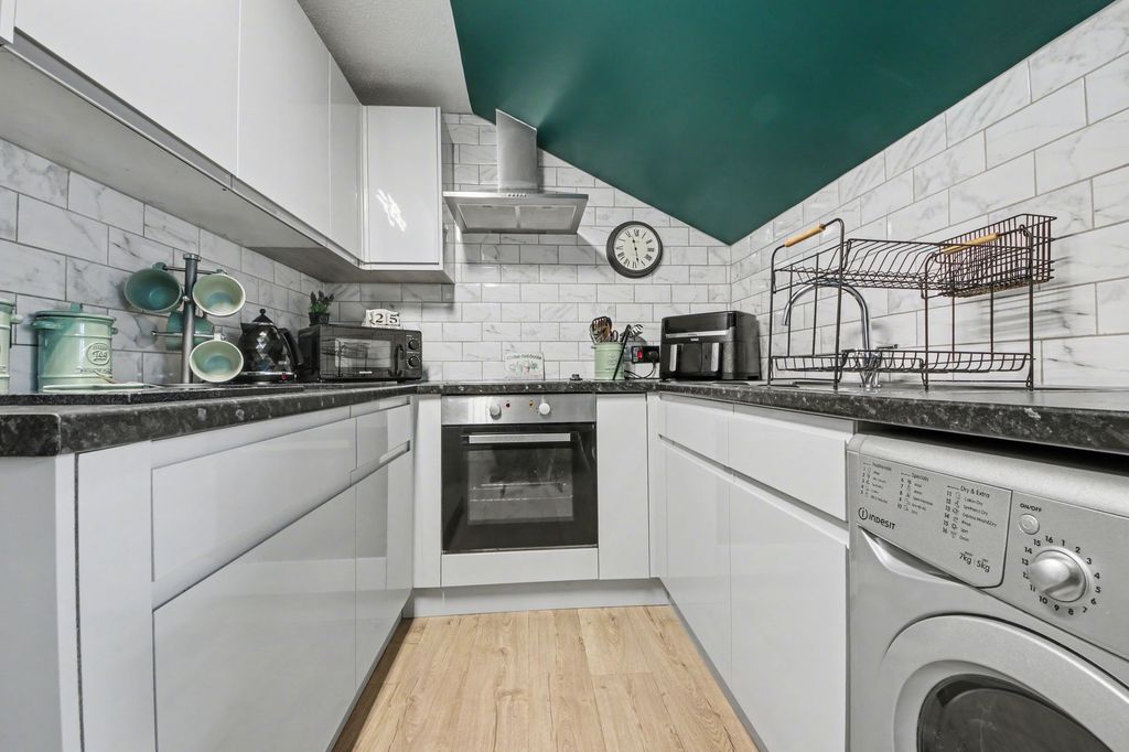 Additional image 5 of 1 bed flat for sale71 South East Road, Sholing SO19