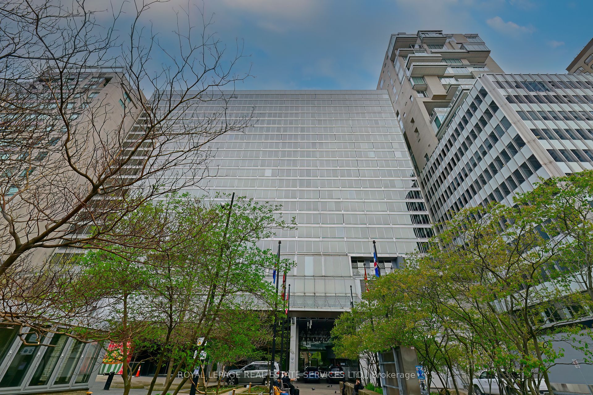 1703-110 Bloor Street W, Toronto, ON, M5S 2W7