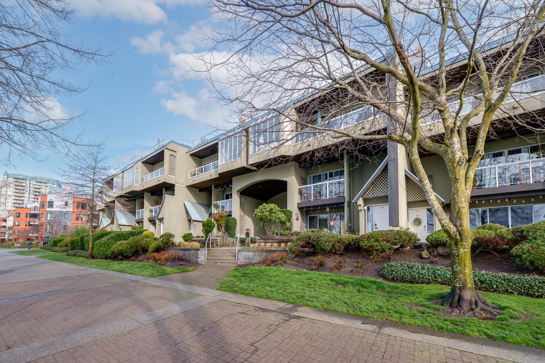 302-31 Reliance Court, New Westminster, BC, V3M 6C6
